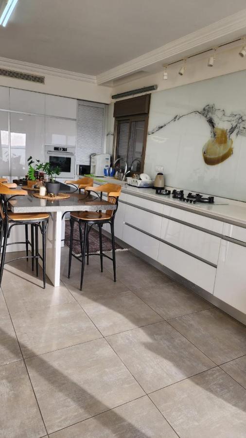 Mobersham'S House In Acre Apartment Bagian luar foto